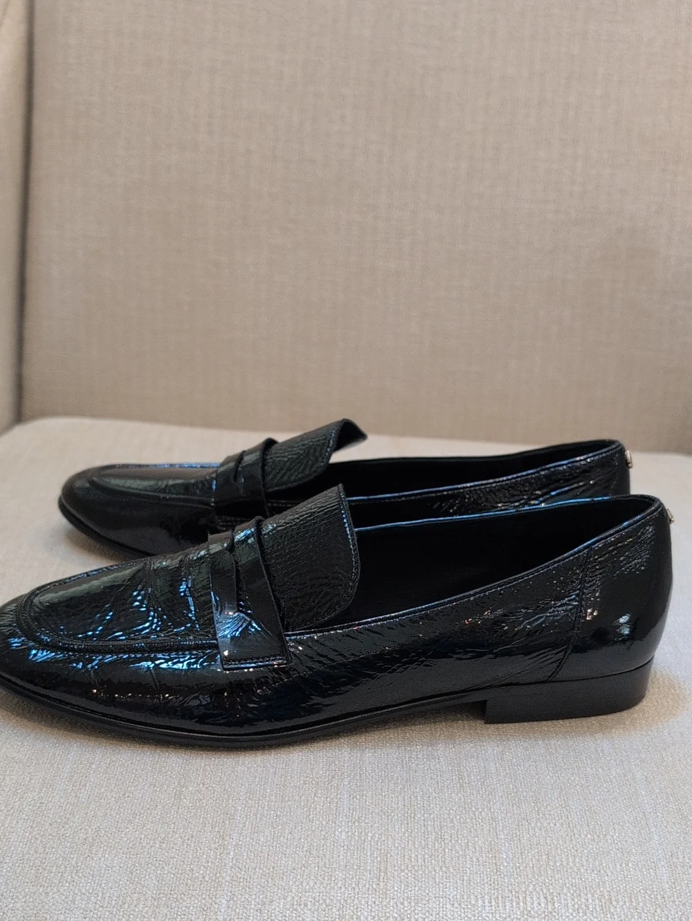 Kate Spade New York Black Crinkle Patent Leather Loafers Size 8.5 Preppy Shoes